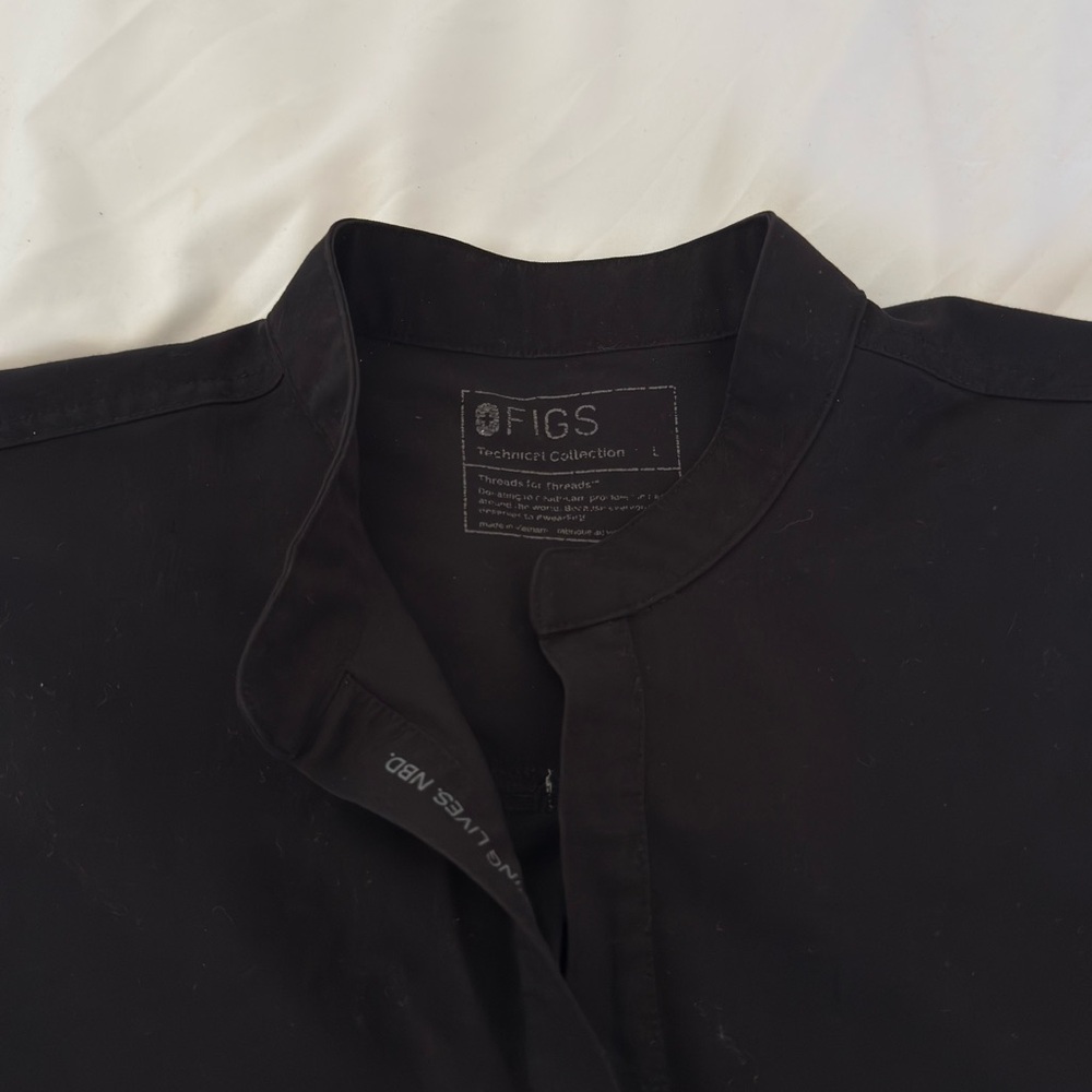 Figs Rafaela Oversized Black Scrub Top